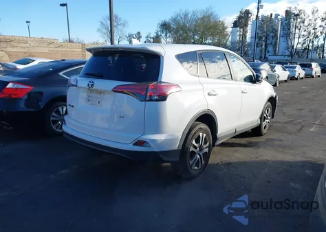 2018 Toyota Rav4 Le z USA, uszkodzony, nr VIN 2T3ZFREV2JW443004